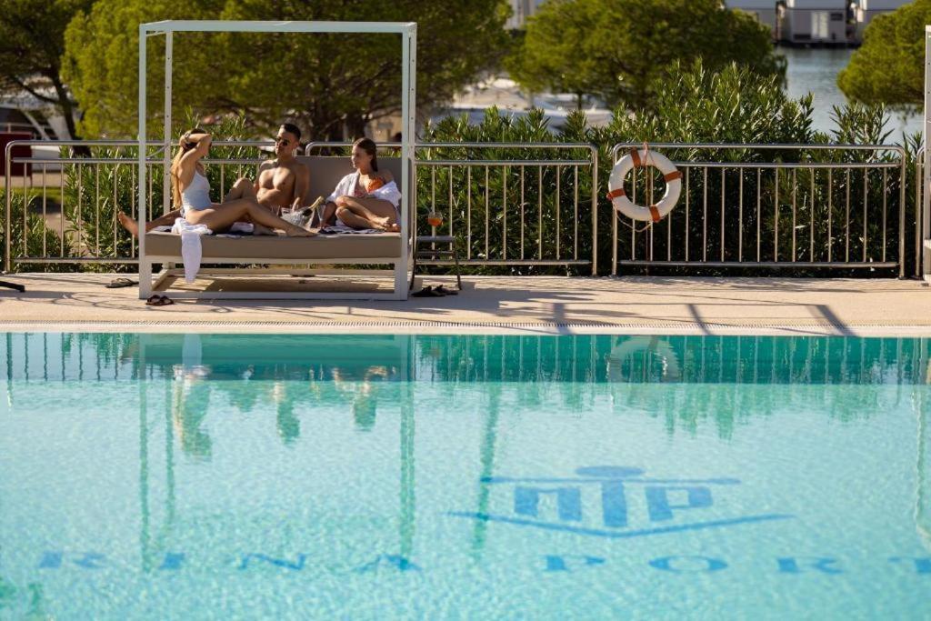 Floating Sea House Shark 3 Apartment Portoroz Exterior photo