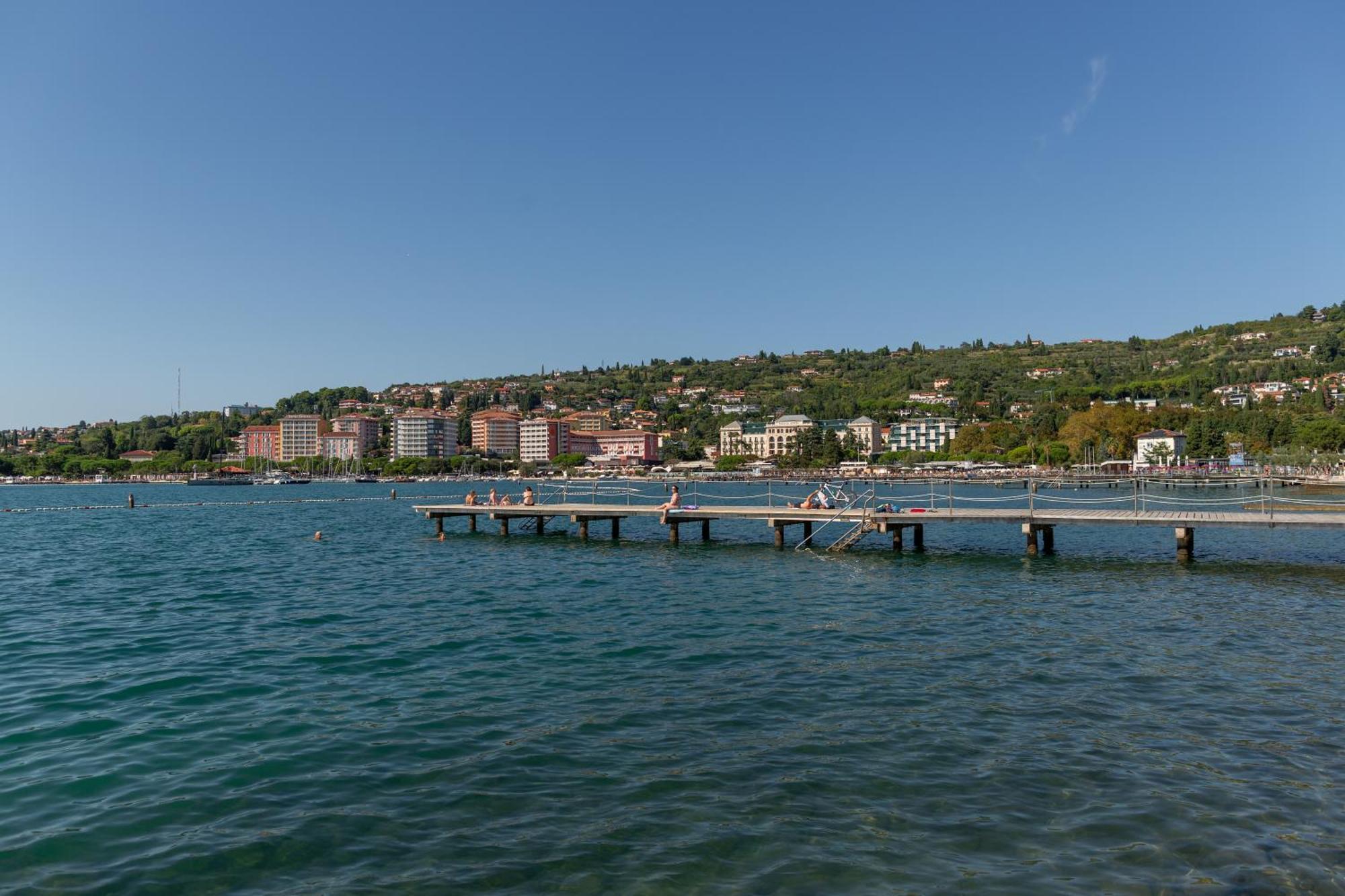 Floating Sea House Shark 3 Apartment Portoroz Exterior photo