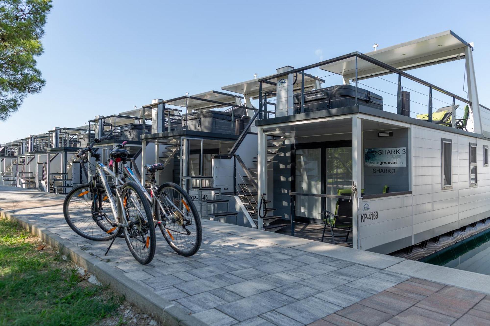 Floating Sea House Shark 3 Apartment Portoroz Exterior photo