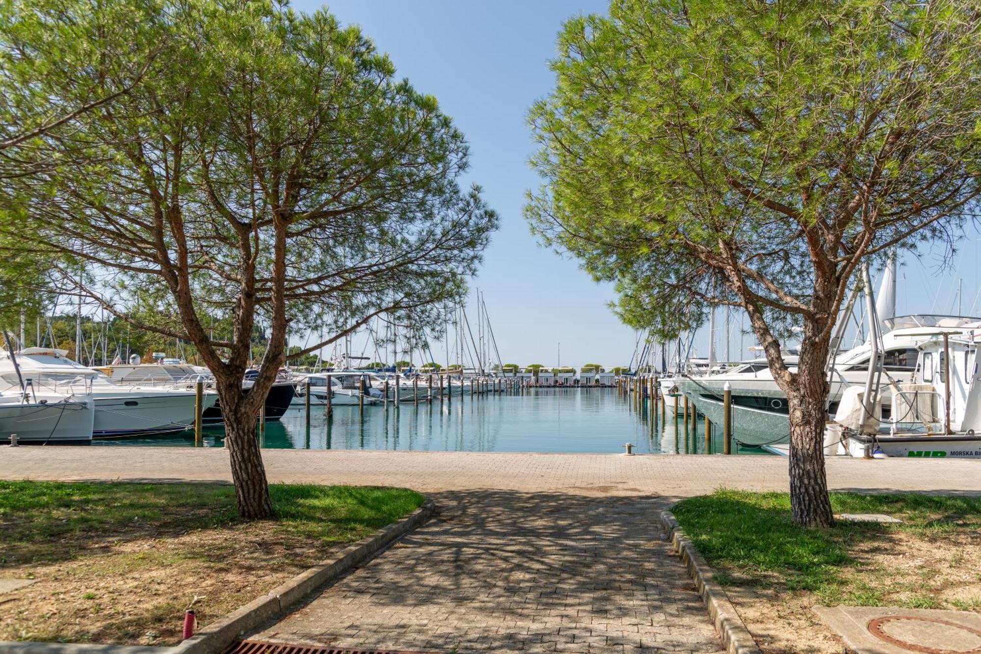 Floating Sea House Shark 3 Apartment Portoroz Exterior photo