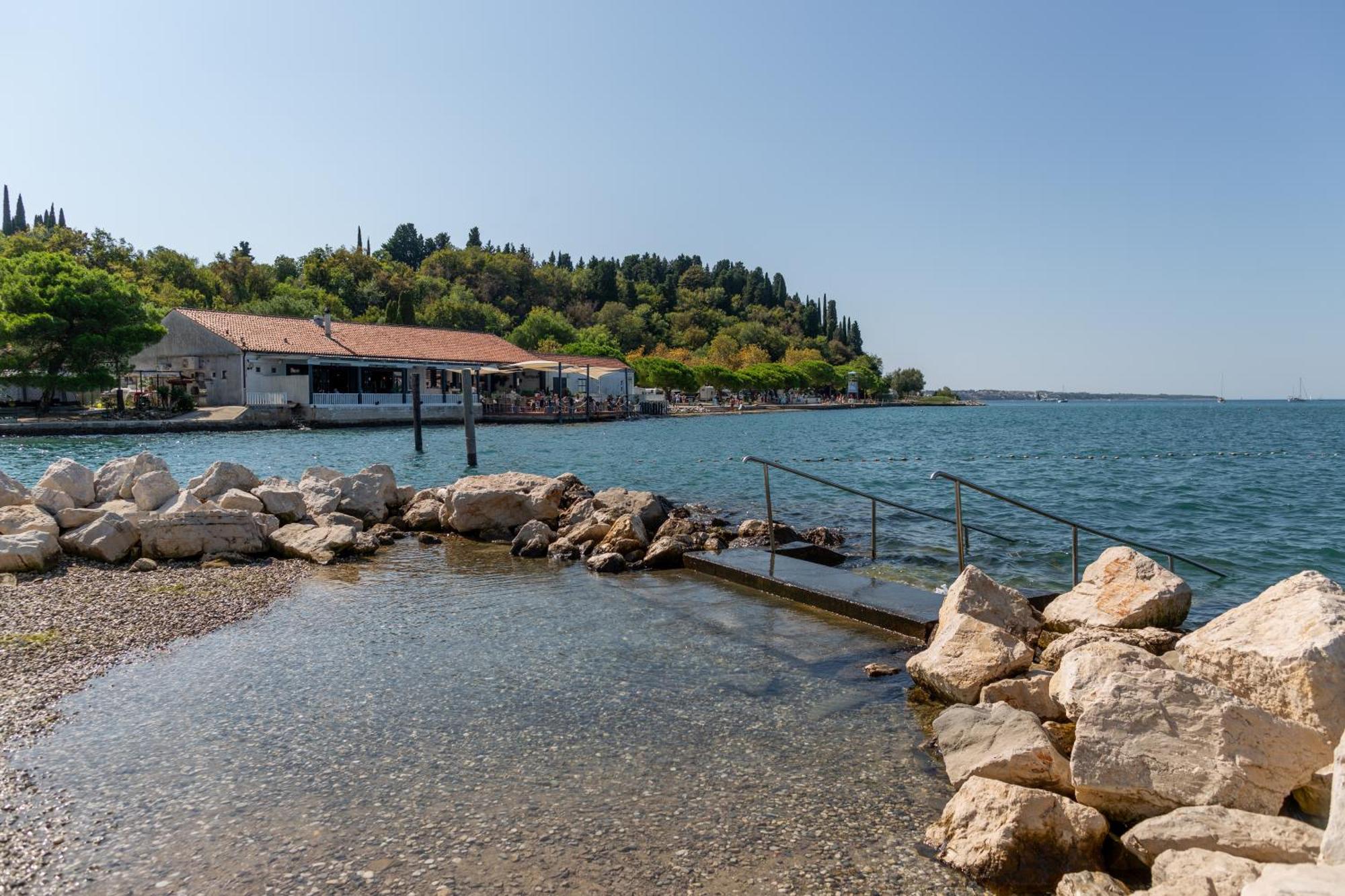 Floating Sea House Shark 3 Apartment Portoroz Exterior photo